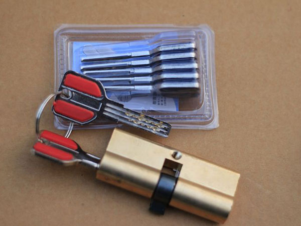 商都24小时上门开锁公司